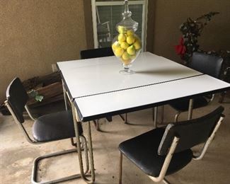 Retro Table Expanded
Expandable Top pops out and pops back in automatically