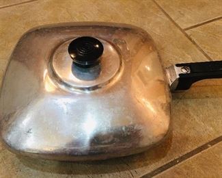 Vintage Wagner Ware Magnalite Square Frying Pan with Lid
#4510
