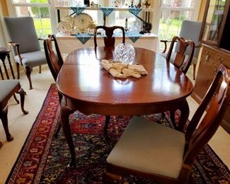 Henkel Harris Dining room table,  8 chairs, 3 leaves 