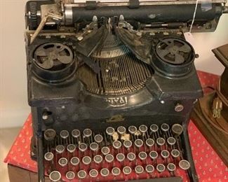 Royal typewriter 