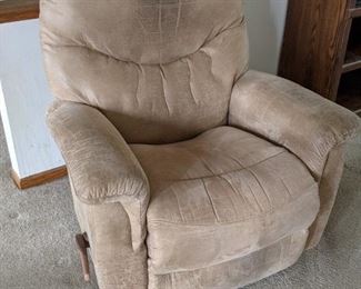Lazy Boy Recliner - good working condition