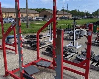 Hammer Strength Model OPR Model B00 Squat Rack