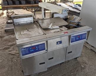 Pitco Frialator 2 Bay Fryer With Dump Station