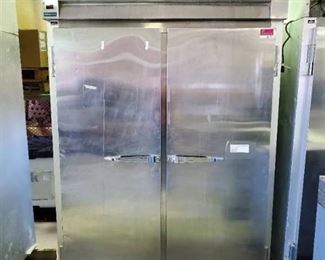 McCall Refrigerator 4-4045