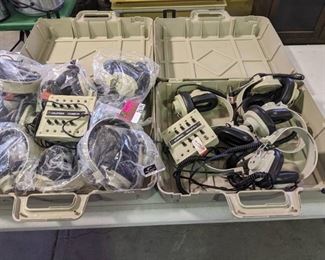 Lot of 2 cases with 16 Headphones and 2 Jackboxes