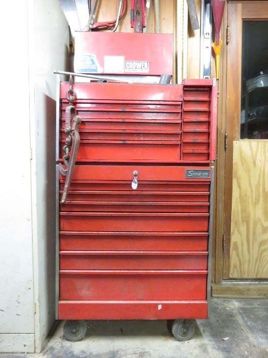 Snap-on tools chest/cart (tools and key included)