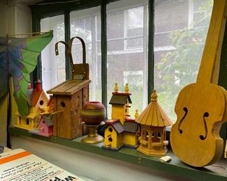 Small wooden birdhouses 
