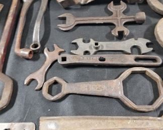Railroad wrenches