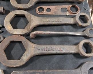 Railroad wrenches 