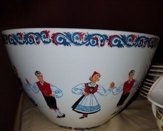Norwegian Figgjo mixing bowl