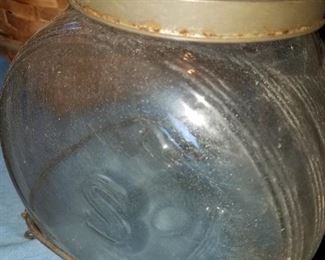 Seller's jar w/ stand