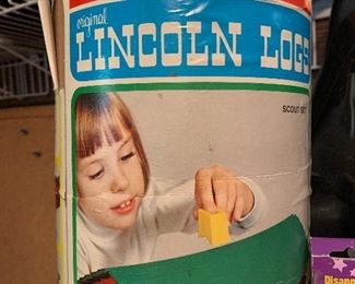 Vintage Lincoln Logs