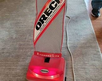 Oreck Upright Vacuum w/ extra bags