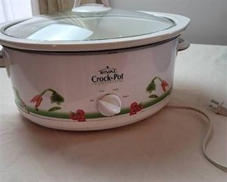 Large Rival Crockpot W/ Insulated Bag
