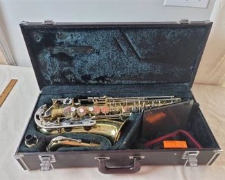 Yamaha Saxophone in Case