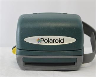 Polaroid 600 Instant Film Camera
