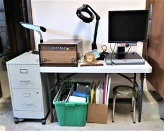 Vintage radio/turntable