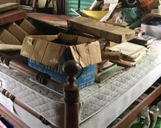 Antique Cannonball Bed