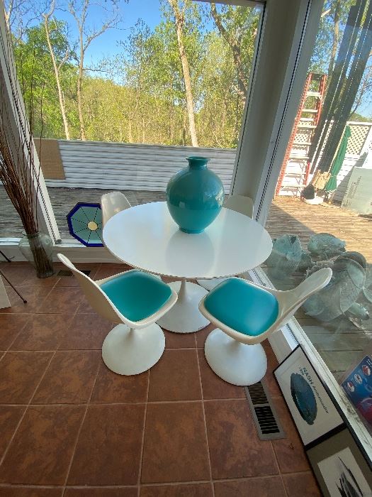 Mid-Century Modern Tulip Table & Chairs