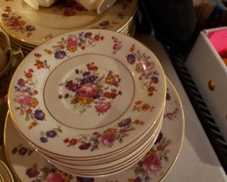 "Old Ivory" set of dishes