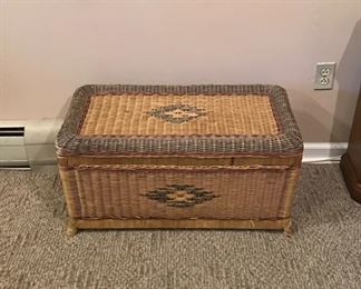 Wicker trunk 