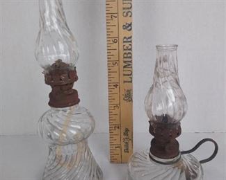 2 mini oil lamps