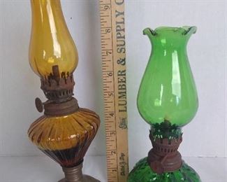 2 mini colored oil lamps