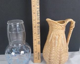 Flower bedside carafe and pitcher vase