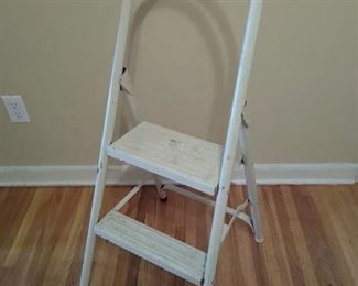 Metal 2 step folding step ladder