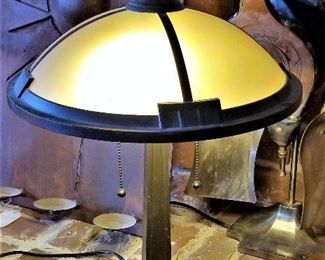 Craftsman style table lamp.