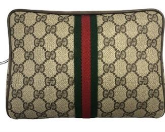 Pouch Gucci Accessory Collection Web Toiletry Pouch
-Beige/Brown Supreme Coated Canvas
-Brown Metal Hardware
-21cm x 16cm x 6.5cm
-AAP8621
Luxury women's accessories, ladies handbags, luxe designer purses & leather goods, high fashion accessory, fashion styles and trends