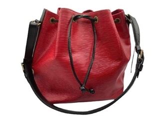 Shoulder Bag Louis Vuitton Noe Bicolor
Red/Black Epi Calfskin Leather
-Golden Brass Hardware
-24cm x 26cm x 18cm
-AAP6872
