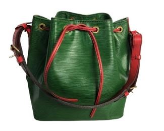 Shoulder Bag Louis Vuitton Noe
-Green/Red Epi Calfskin Leather
-Bicolor Black Stitching
-Golden Brass Hardware
-25cm x 25cm x 16cm
-AAP2949