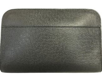 Luxury women's accessories, ladies handbags, luxe designer purses, high fashion accessory, fashion styles and trends
-Black Taiga Calfskin Leather
-Silver Brass
-24cm x 16cm x 5cm
-AAP7500