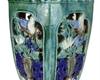 VINTAGE MODERN OUTDOOR GARDEN STOOL IN TURQOUISE GREEN KELLY GREENS LIGHT BLUE ROYAL BLUES | INDOOR OUTDOOR HOME AND GARDEN TREND HOME DECOR
-19.5" X 14" X 12" APPROX
-VERY GOOD CONDITION
-DP5621