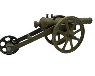 VINTAGE SCALE MODEL COLLECTIBLE TOY BRASS CANNON | SCALE MODELS MILITARY GUNS GUN CARRIAGE WEAPONRY WEAPON WAR MEMOBABILIA MID CENTURY COLLECTOR
-4" X 10" X 2.5" APPROX
-VERY GOOD CONDITION CONSISTENT WITH AGE, LOOSENESS
-DP5521
