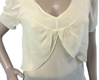 VTG VIVIENNA TAM SHEER CREAM SILK BLOUSE SZ 1
- 100% SILK
- V-NECK
- SHEER LAYERED DESIGN
- GOOD VINTAGE CONDITION