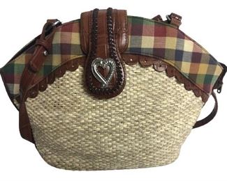 VINTAGE MC STRAW BAG WITH PLAID ACCENTS 15"
- 15" X 10" X 5.5"
- CURVED ZIPPER TOP WITH LEATHER STRAPS & ACCENTS
- PULLOVER MAGNETIC CLOSURE WITH SILVER HEART DETAIL
- VERY GOOD VINTAGE CONDITION