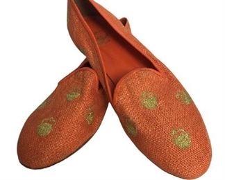 VTG ORANGE STRAW FLATS W/NANTUCKET BASKET SZ 8.5
- LEATHER EDGES
- GOLD METALLIC NANTUCKET LIGHT BASKET EMBROIDERY
- MADE IN SPAIN
- GENTLY WORN