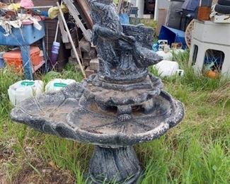 Large Concrete Fountain - 4 Pieces, No Pump