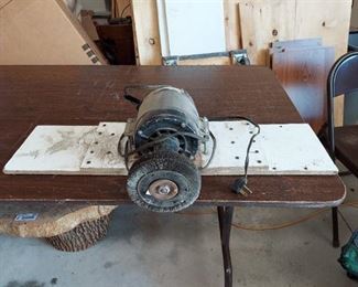 Motor with Wire Wheel on Board