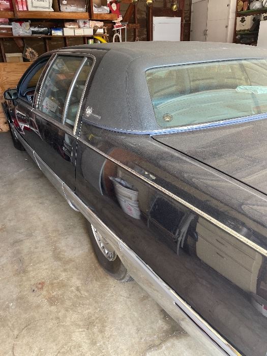 1996 Fleetwood original owner 230,000 miles. Silent auction during sale. Opening bid $1,000 Auction will start at 9:00am on Thursday and close promptly at noon on Saturday.....Vehicle has been sitting for 6+ months and does not start. Tags on rear license plate are good thru the end of the month. Smog check, any other maintenance fees or transfer fees will be the responsibility of the buyer. Grasons Co Pomona Valley has zero responsibility for any of the above listed items.