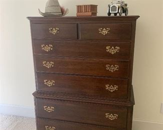 Ethan Allen Georgian Court Chest on Chest