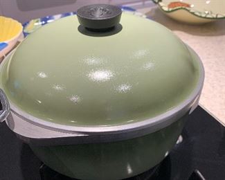 Vintage Avocado Green Aluminum Club Dutch Oven