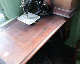 Treadle sewing machine
