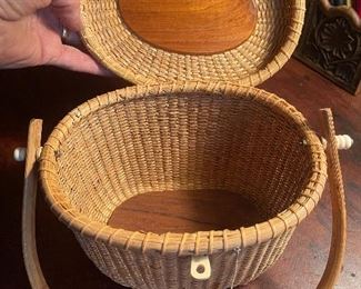 Vintage Nantucket Scrimshaw Basket Made By  Barlow