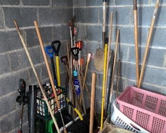 Miscellaneous Outdoor Garden Tools