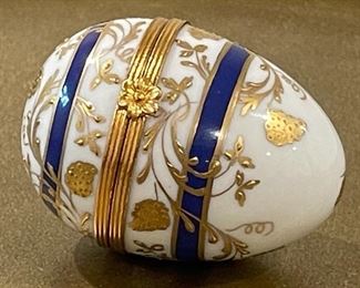 Limoges Ceramic Pill Box