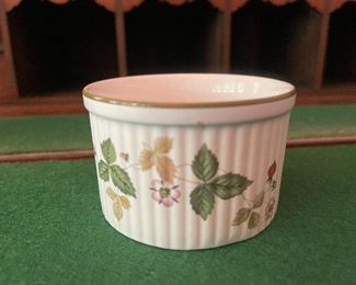 Wedgewood Wild Strawberry Dish