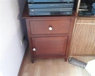 Nice little  side tabl